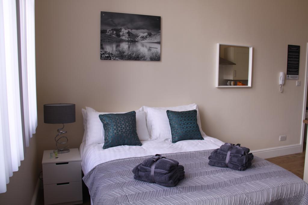 The Trafford Apartment Stockport Exterior photo
