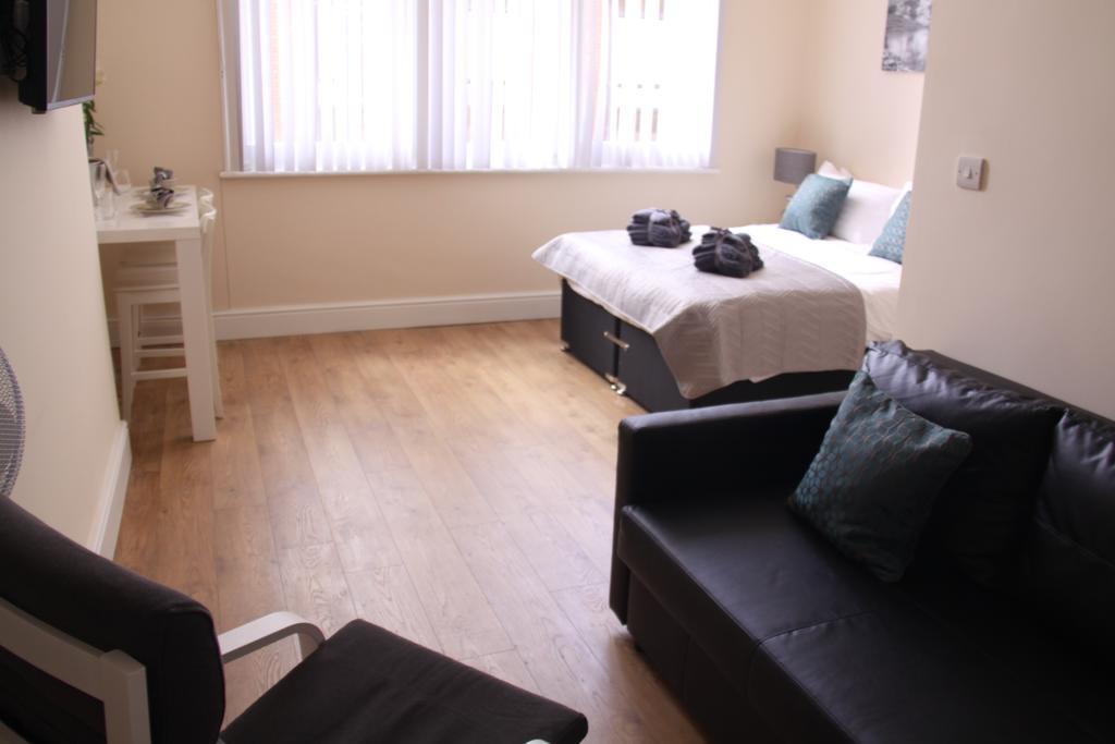 The Trafford Apartment Stockport Exterior photo